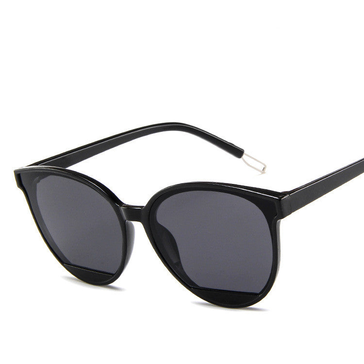 Madajo Ladies Round Frame Sunglasses