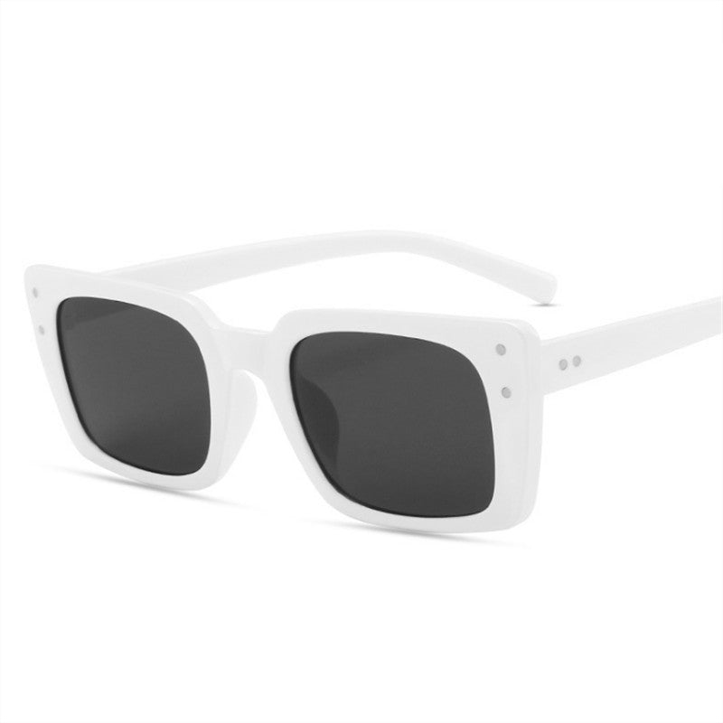 madajo-trendy-small-frame-sunglasses