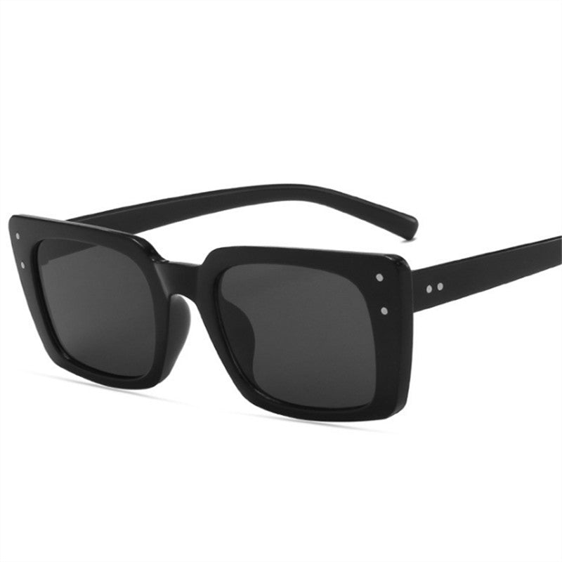 madajo-trendy-small-frame-sunglasses