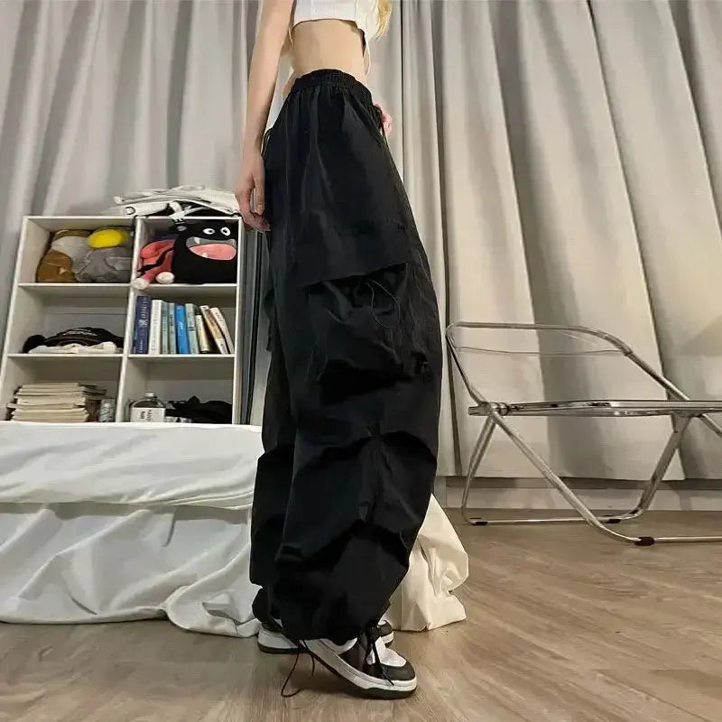 Pantalón Cargo Urbano para Mujer – Diseño Holgado de Cintura Alta con Estilo Streetwear Moderno MaDaJo
