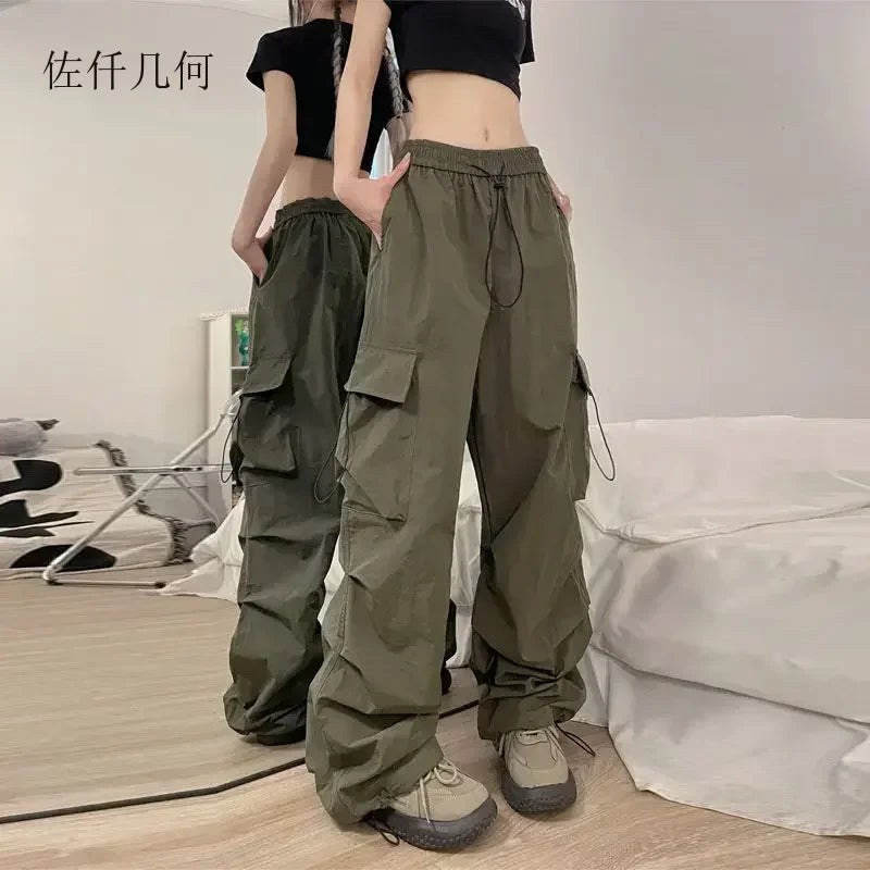 Pantalón Cargo Urbano para Mujer – Diseño Holgado de Cintura Alta con Estilo Streetwear Moderno