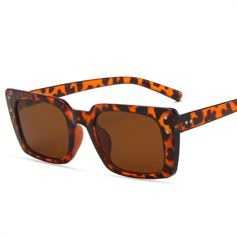 madajo-trendy-small-frame-sunglasses